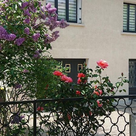 Chez David Apartment Bressuire Bagian luar foto