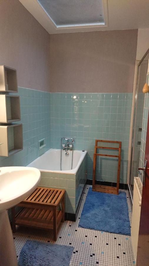 Chez David Apartment Bressuire Bagian luar foto
